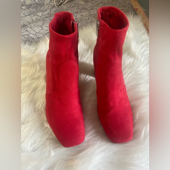 Marc Fisher Shoes - Marc Fisher Sz 6 Vibrant Red women’s short faux suede boots
